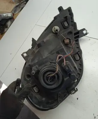 Opel Vivaro Headlight/headlamp 93859830