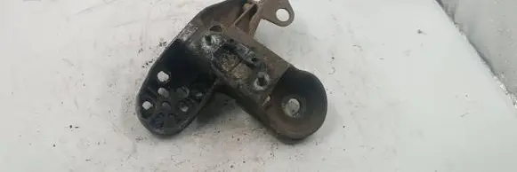 Audi A4 S4 B6 8E 8H Engine mounting bracket 8e0199351f
