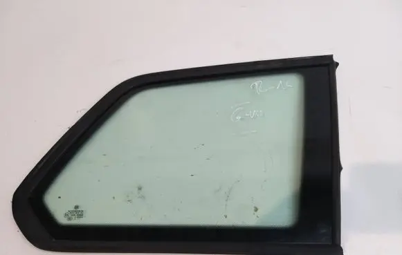 Volkswagen Golf VII Rear side window