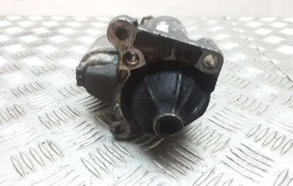 Mitsubishi Carisma Starter motor 30620657