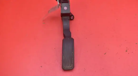 Toyota Auris 150 Accelerator throttle pedal 78110-02020