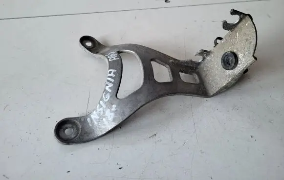 Opel Insignia B ABS pump bracket 6002A90013