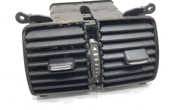 Volkswagen PASSAT B7 Rear air vent grill 3AA819203