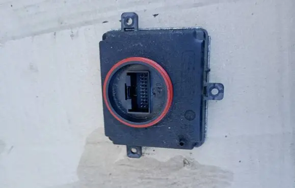 Volkswagen Tiguan Headlight ballast module Xenon 4G0907697