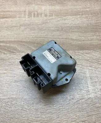 Toyota Prius (XW20) Heater blower motor/fan resistor 8716547020 4993001200