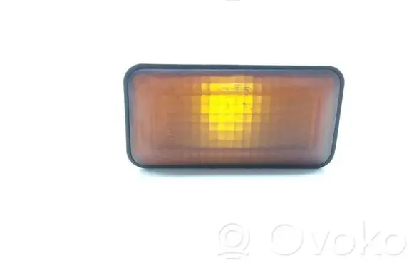 Volkswagen Golf III Front fender indicator light 1H0949117A E10152619