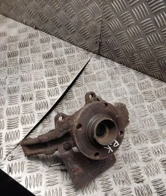 Audi 80 90 B3 Front wheel hub
