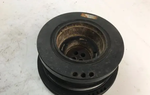 BMW 5 E39 Crankshaft pulley 2247890 11232247890 2247886