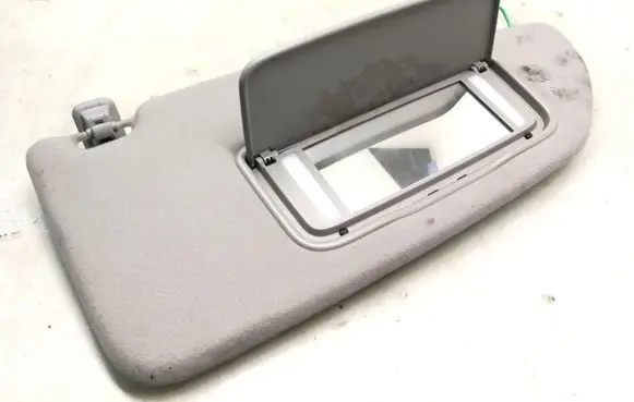 Sun visor
