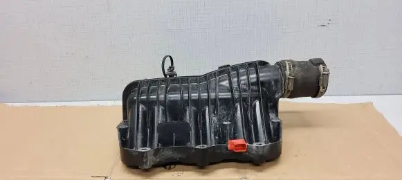 Ford Focus ST Intake manifold 1047092S01 CM5G9424