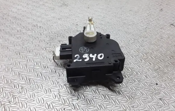 Mazda 3 I Air flap motor/actuator 8610000990