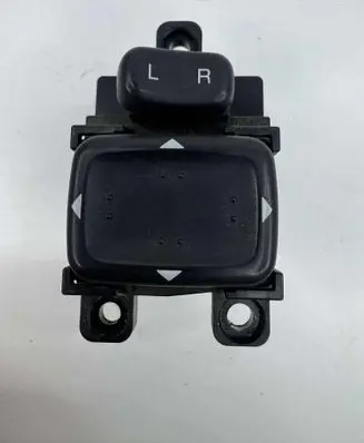 Toyota Yaris Wing mirror switch 183574 183608