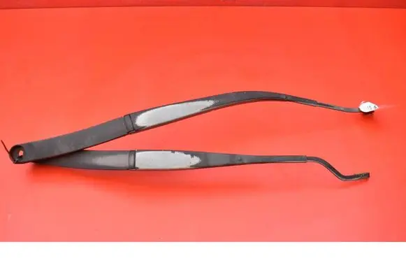 Hyundai Santa Fe Front wiper blade arm 9696KWB