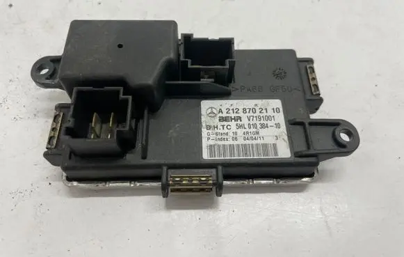 Mercedes-Benz E W212 Heater blower fan relay A2128702110