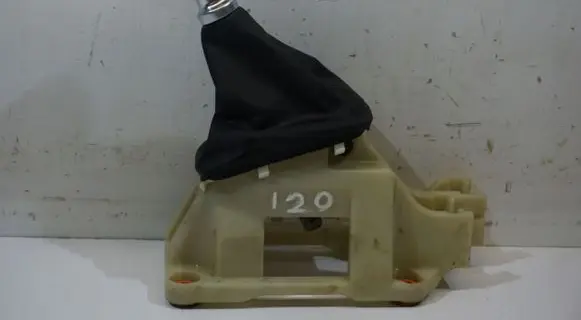 Hyundai i20 (PB PBT) Gear selector/shifter in gearbox 
