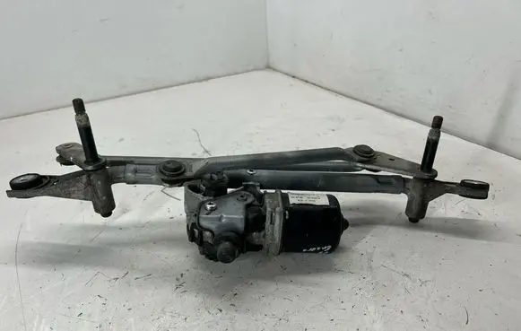 Buick Encore I Front wiper linkage and motor 95915120 42333714 12V40W4A