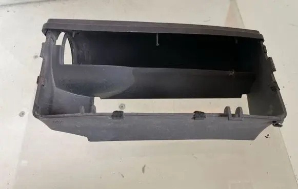 Volkswagen Touran II Air intake duct part 1K0805962E 1K0805962