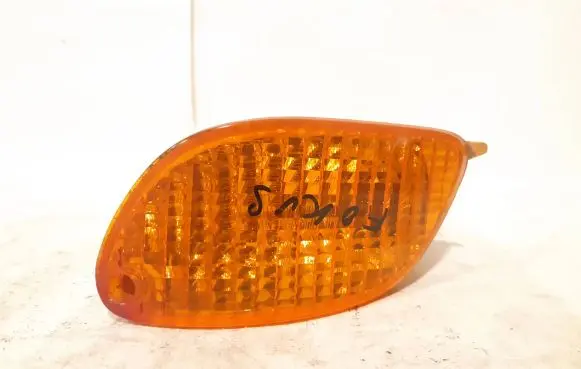 Ford Focus Front indicator light 13369