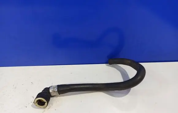 Volvo XC90 Engine coolant pipe/hose 8683942