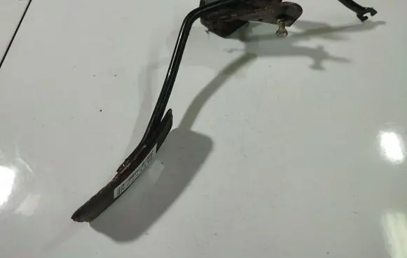KIA Sorento Accelerator throttle pedal 