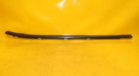KIA Ceed Rear door windshield rail 756