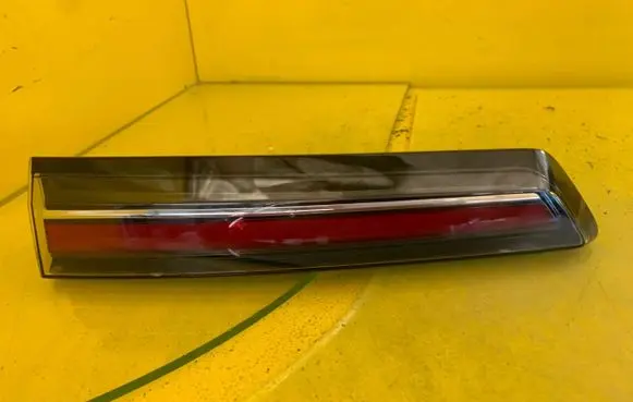 Opel Mokka B Rear/tail lights 9833944580