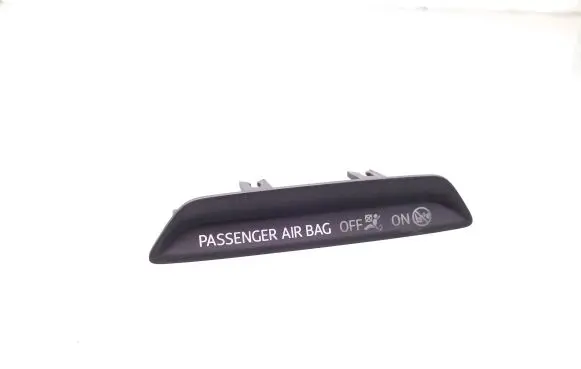 Audi Q2 - Passenger airbag on/off switch 
