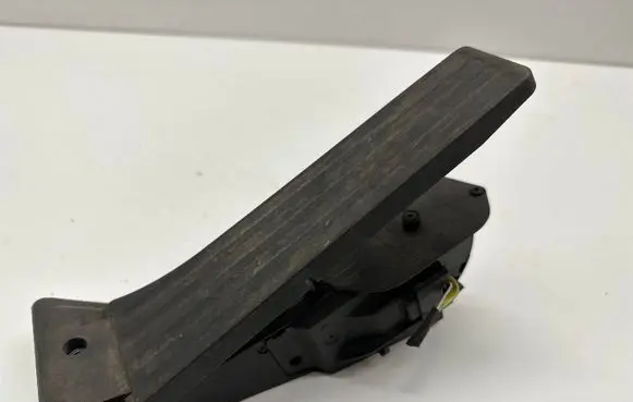 BMW 5 F10 F11 Accelerator throttle pedal 6859999