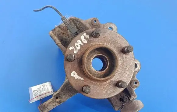 Ford Focus C-MAX Front wheel hub spindle knuckle