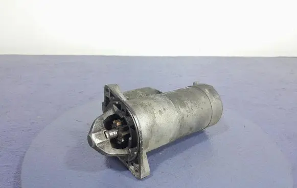 Opel Astra H Starter motor 55353857