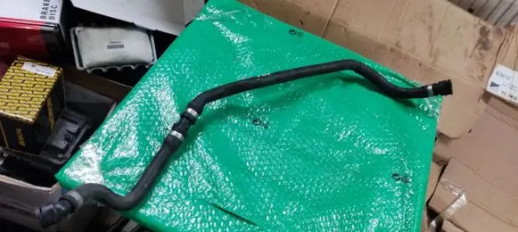 BMW 5 F10 F11 Coolant pipe/hose 7619688