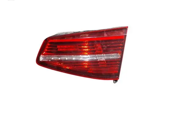 Volkswagen PASSAT B8 Tailgate rear/tail lights 3G9945308E