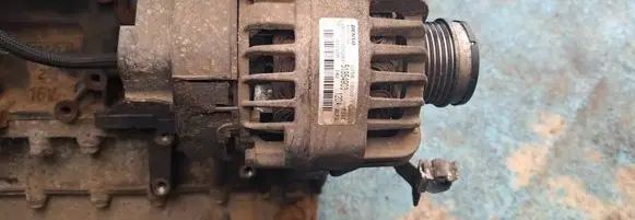 Alfa Romeo Mito Generator/alternator 51854903
