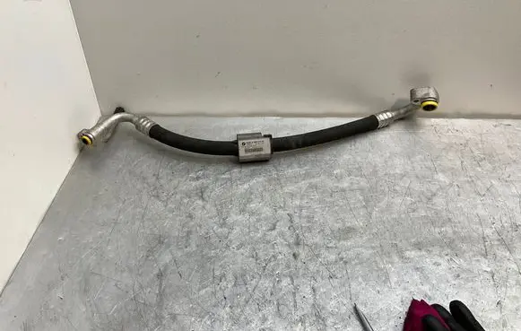 BMW 3 E92 E93 Air conditioning (A/C) pipe/hose 9209717 52529410