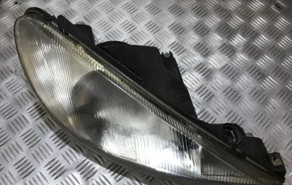 Peugeot 206 Headlight/headlamp 9640559680 89306341