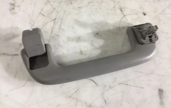 Rear interior roof grab handle