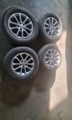 Jeep Grand Cherokee R18 alloy rim 