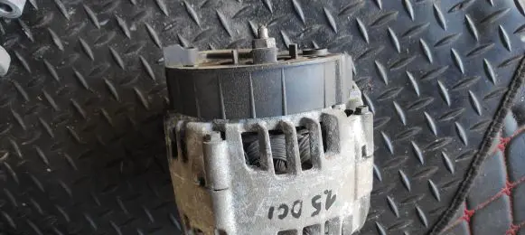 Renault Megane III Generator/alternator 231000026R