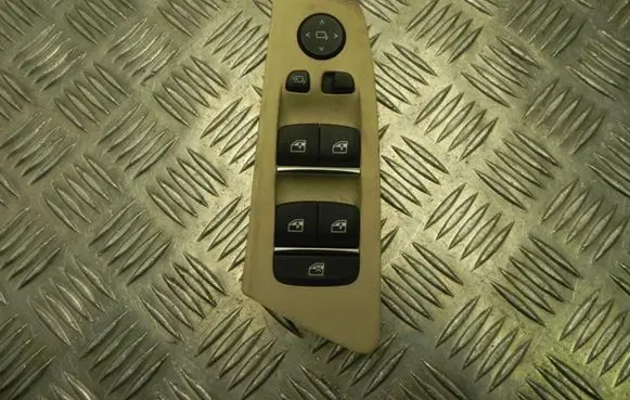 BMW 5 G30 G31 Electric window control switch 6832728 T4709