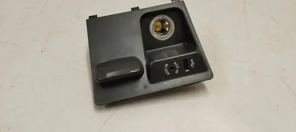 BMW X5 F15 AUX in-socket connector 9252108