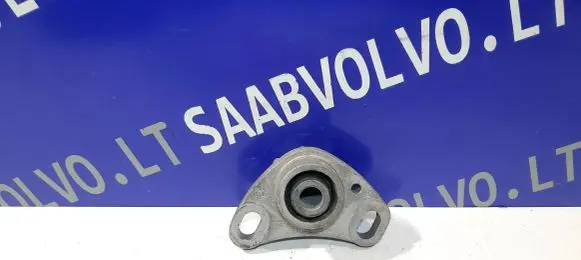 Volvo V70 Engine mount bracket 8666204