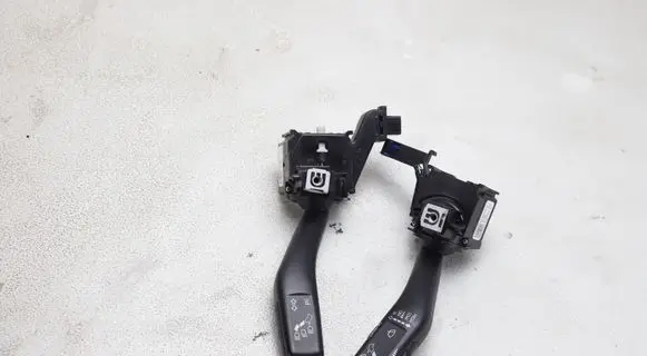 Volkswagen Tiguan Indicator stalk 1K0953513E 1K0953519J