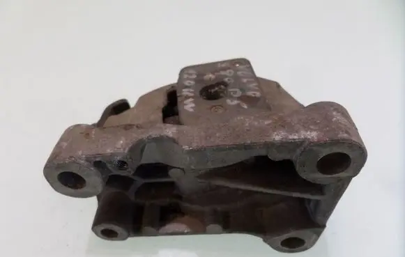 Volvo S80 Engine mount bracket 326D20