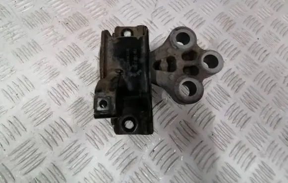 Fiat 500L Engine mounting bracket 50515483 270203