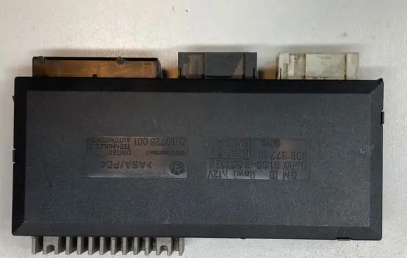 BMW 5 E39 Comfort/convenience module 8371128 61358371128 60837710