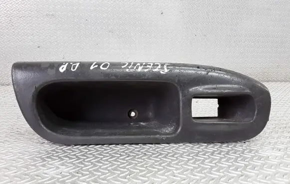 Renault Scenic I Front door interior handle trim 7700431172