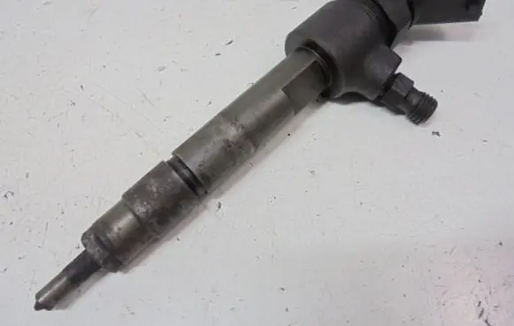 Alfa Romeo 156 Fuel injector 0445110002