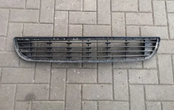 Peugeot Partner Front bumper lower grill 9681519877