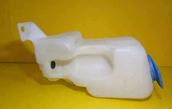 Volkswagen Bora Windshield washer fluid reservoir/tank 1J0955453N 1J0955453P