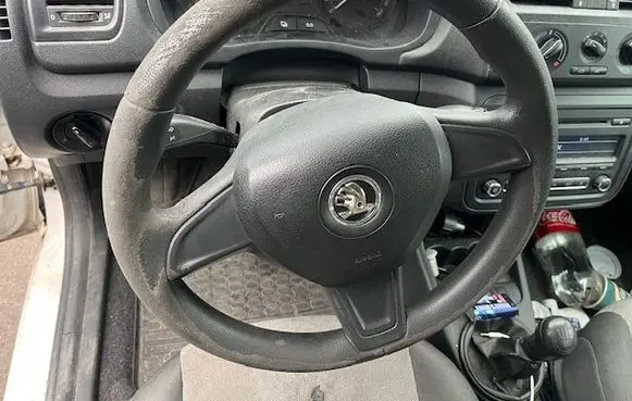 Skoda Fabia Mk2 (5J) Steering wheel 